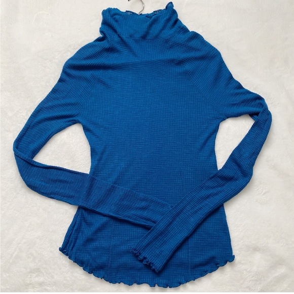 Free People Lettuce Hemline High Beck Top - Picture 2 of 10